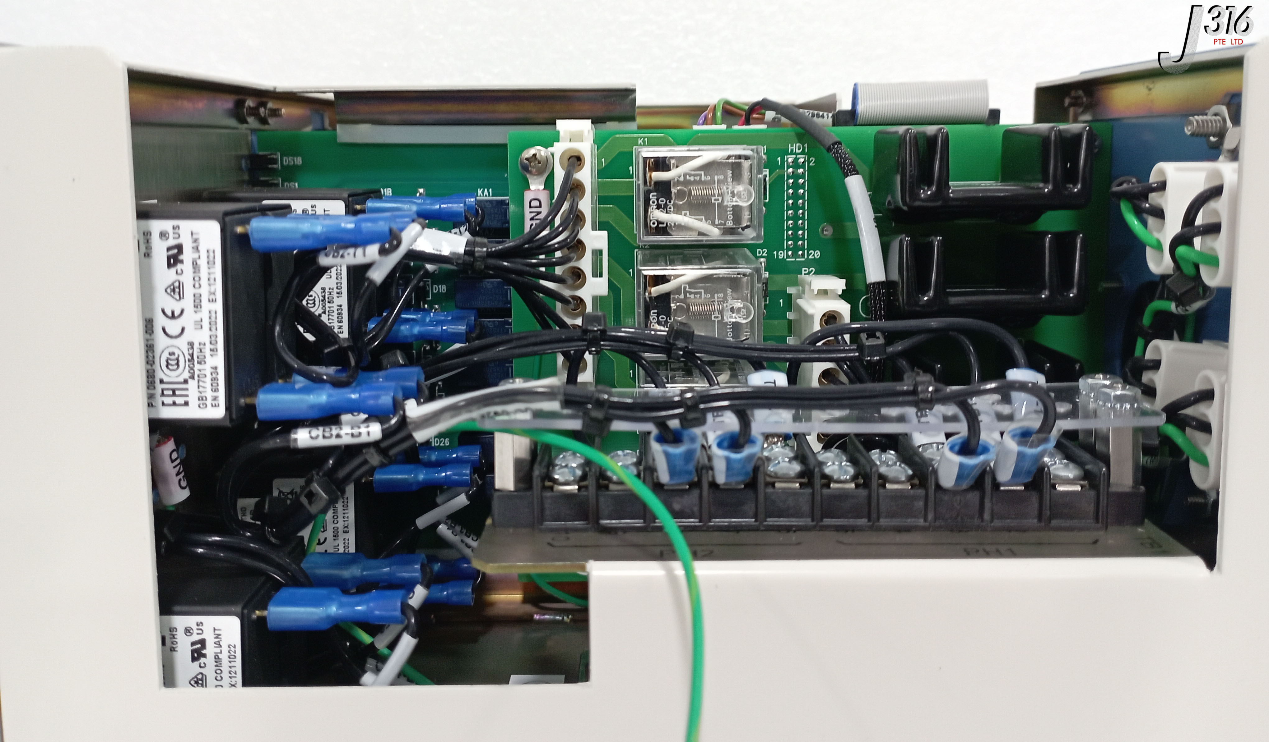 サンプル 33461 APPLIED MATERIALS GASLINE HEATER CONTROL UNIT, VAS104350
